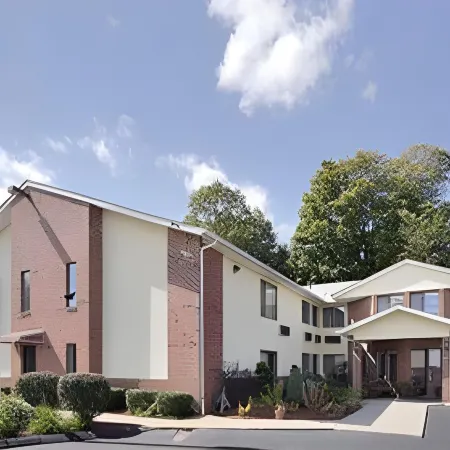 Riverdale Inn