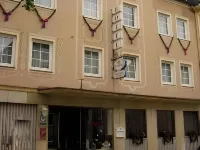 Hotel Schmidt فنادق في Selb