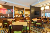 Fairfield Inn & Suites Rockport Hotels in Fulton