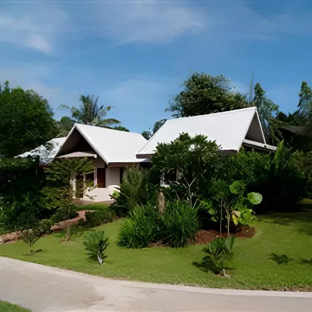 Monn Phu Phrai