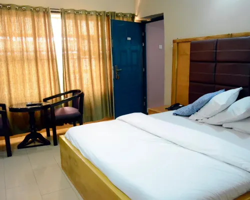 Golphin Hotel and Suites - 3 estrellas