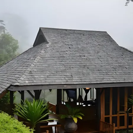 32 Coffee Hill & Resort