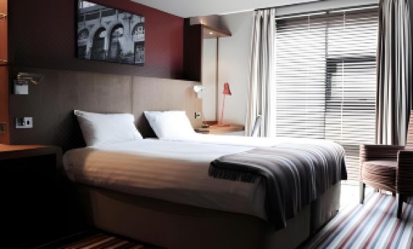 Village Hotel Leeds South