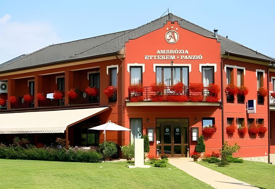 hotel overview picture