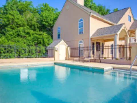 Days Inn by Wyndham Canton Hotels in Canton