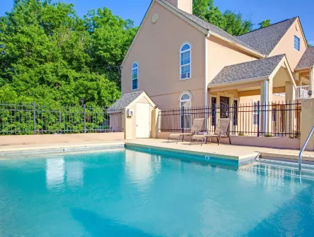 Days Inn by Wyndham Canton