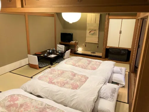 Ryokan Ichikawa Hotels in Ена