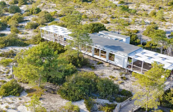 佩斯塔納特羅亞生態度假酒店