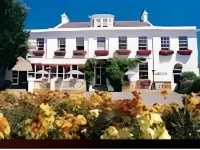 La Collinette Hotel, Cottages & Apartments Hotels in Castel