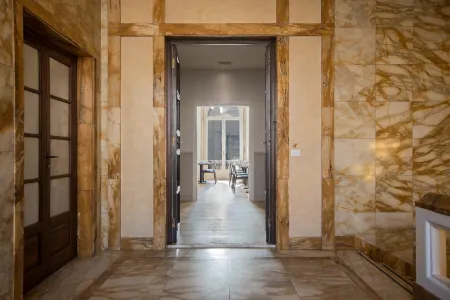 7Florence Отели рядом с достопримечательностью «The Garden of Archimedes»