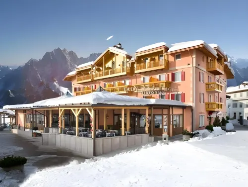 Lady Maria Hotel Wellness & Resort Hotels in Cavareno
