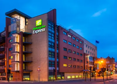 Holiday Inn Express Glasgow - City Ctr Riverside Hotels near St Andrew's Cathedral Glasgow