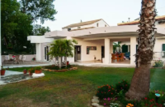 Cavos Beach House