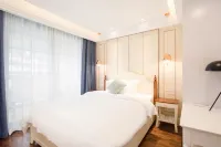 Superb Landlord Apartment (Yanxin Yilu)