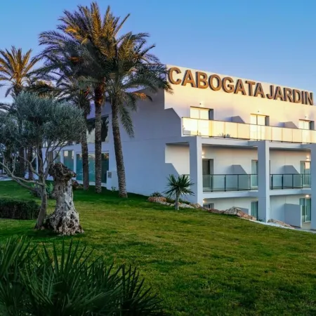 Hotel Cabogata Jardín