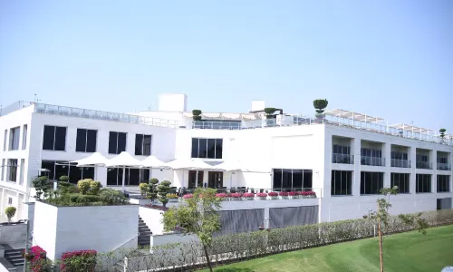 Defence Raya Golf & Country Club