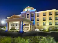 Holiday Inn Express & Suites Selma Hotéis em Selma