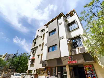 โรงแรม Atithi - Opposite Shreeji Hospital โรงแรมใกล้Race Course