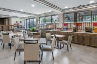 Best Western Plus Heritage Rail Inn & Suites - parking