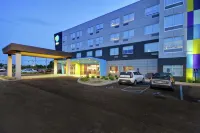 Tru by Hilton Fort Wayne North - parking