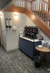 瓦利城AmericInn會議中心 - 早餐