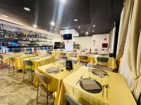 HOTEL ROYAL Các khách sạn ở Faenza