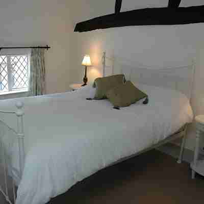 The Brocket Arms Rooms