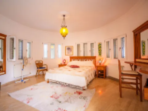 Villa Jewel with Private Pool and Sea View Hotels in Lapta