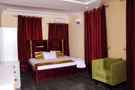 Mamma Chare Hotel