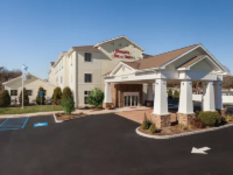 Hampton Inn & Suites Mystic Hotels in Stonington