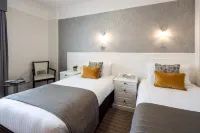 Best Western Royal Hotel فنادق في St. Saviour