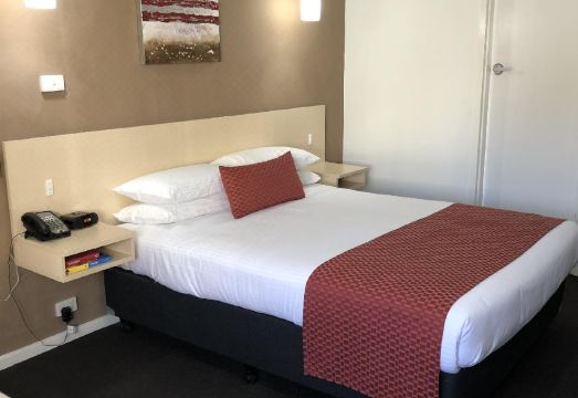 애들레이드 에어포트 모텔 내부 레스토랑 또는 라운지 이미지