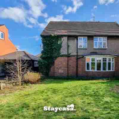 Spacious 5Br Leicester Home Sleeps 10 Parking! Rooms