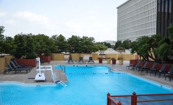 DoubleTree by Hilton Hotel Houston - Greenway Plaza