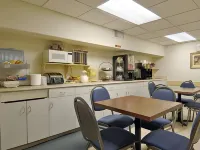 Super 8 by Wyndham Edmonton International Airport