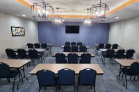 La Quinta Inn & Suites by Wyndham Austin South