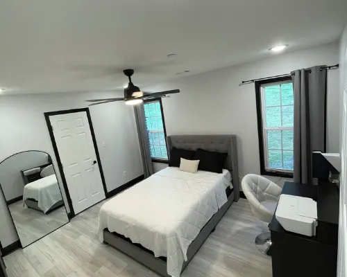 Cozy 3bed 2bath house on half ac of land mins from game time at the grounds Hotels in Cabot