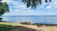 Peaceful End-Unit With Panoramic Lake Views! Perfect For All Seasons!