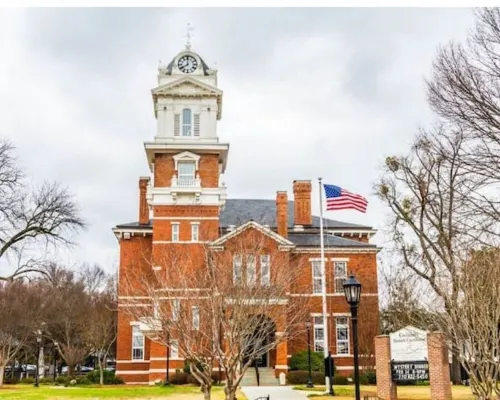 Wonderful and Stylish Place in Lawrenceville Hotels in Lawrenceville