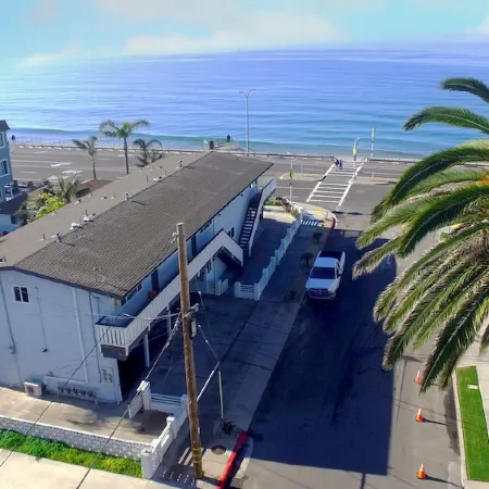 Beachside condo #B with 2bd /2 bath