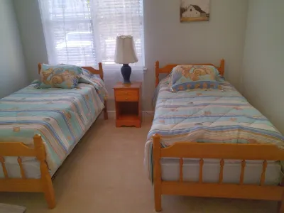Gorgeous Quiet 2 Bedroom Condo on Golf Course