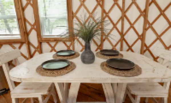 Hoot Owl Yurt/Cold A/C! Hot Tub/Medina River/Close to Downtown/RiverYurtVillage