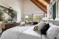 SPECTACULAR LAKE VIEW HOME, 3100 SFT, A/C, SPA, STEPS to LAKE