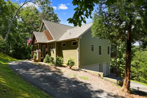 Chiefs Cove-Lakefront- 2 Master suites