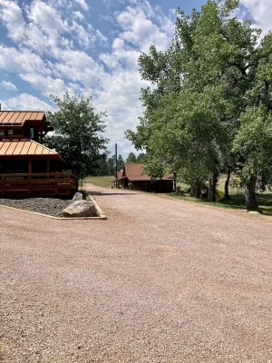 Peaceful Views & Comfort, Within 10 Mi of Mt. Rushmore & Custer State Park. Hotels near Iron Creek