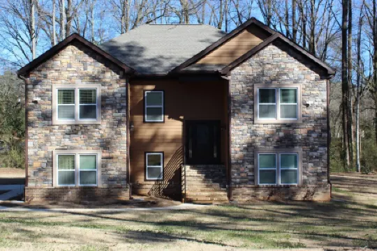 [Duplex] Casa Maria Bonita - Luxury 3-bedroom rental with AC, WiFi in McDonough