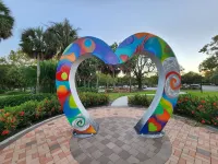 Stylish! 3 bedroom duplex -minutes from the beach