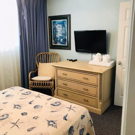 Two-bedroom, two-bath condo close to the Ocean. Full kitchen, living r & balcony