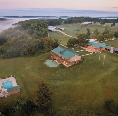 FALCON LODGE AND NATURE RETREAT