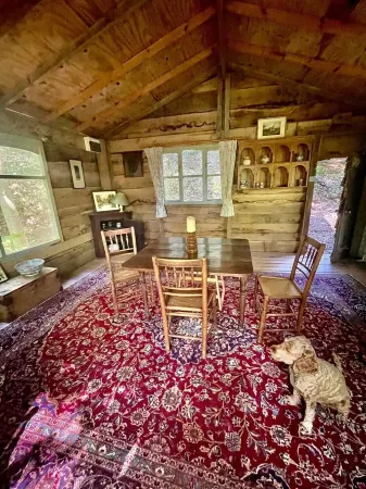 Long Cover Cottage is 4 Star Gold retreat from the outside world.